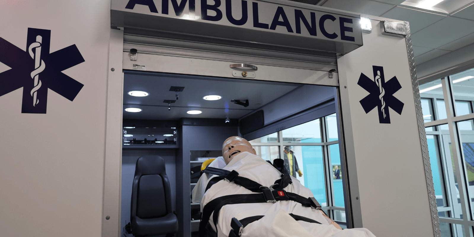 Ambulance and manakin for training
